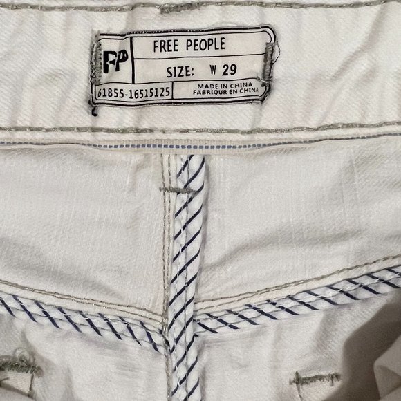 Free People White Cut Off Denim Shorts Excellent Like New Condition - Picture 4 of 5
